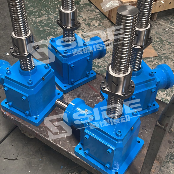 渦輪絲桿升降機(jī)